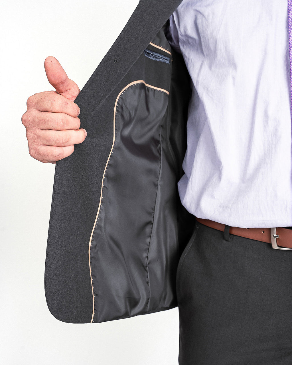 Saco gris semi slim, detalle del forro